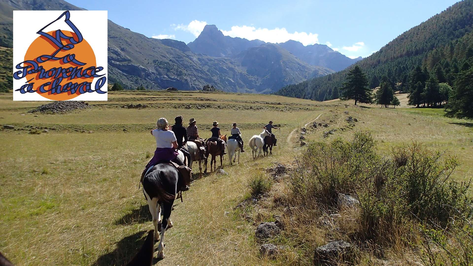 Balade à cheval avec La Provence à Cheval - Centre Équestre Pension